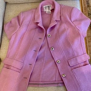 CHANEL TWEED BOUCLE WOOL SKIRT SUIT, SHORT SLEEVES